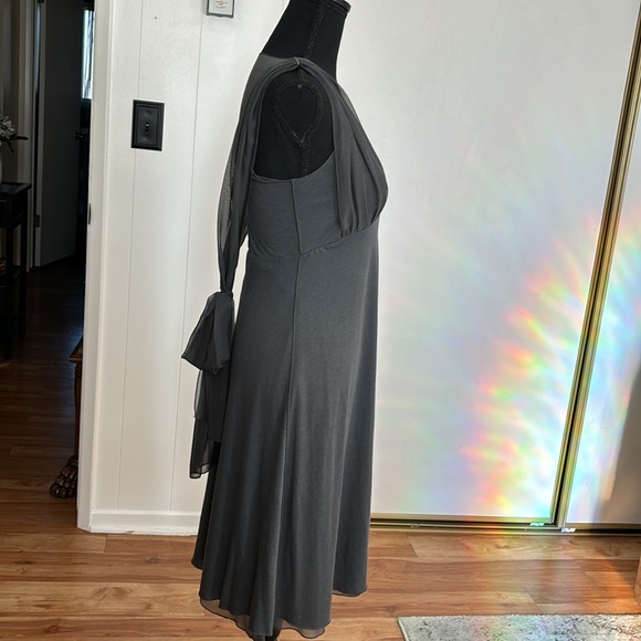 Woman’s RN Convertible Grey Midi Dress - Picture 2 of 5